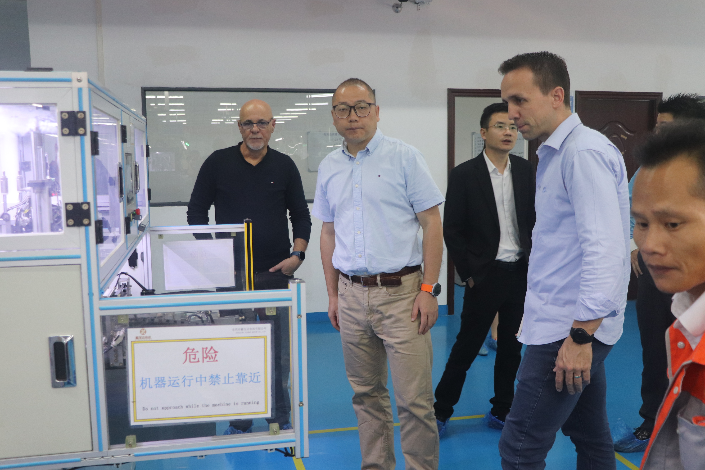 2024.12.3國外客戶前來參觀指導(dǎo)工作