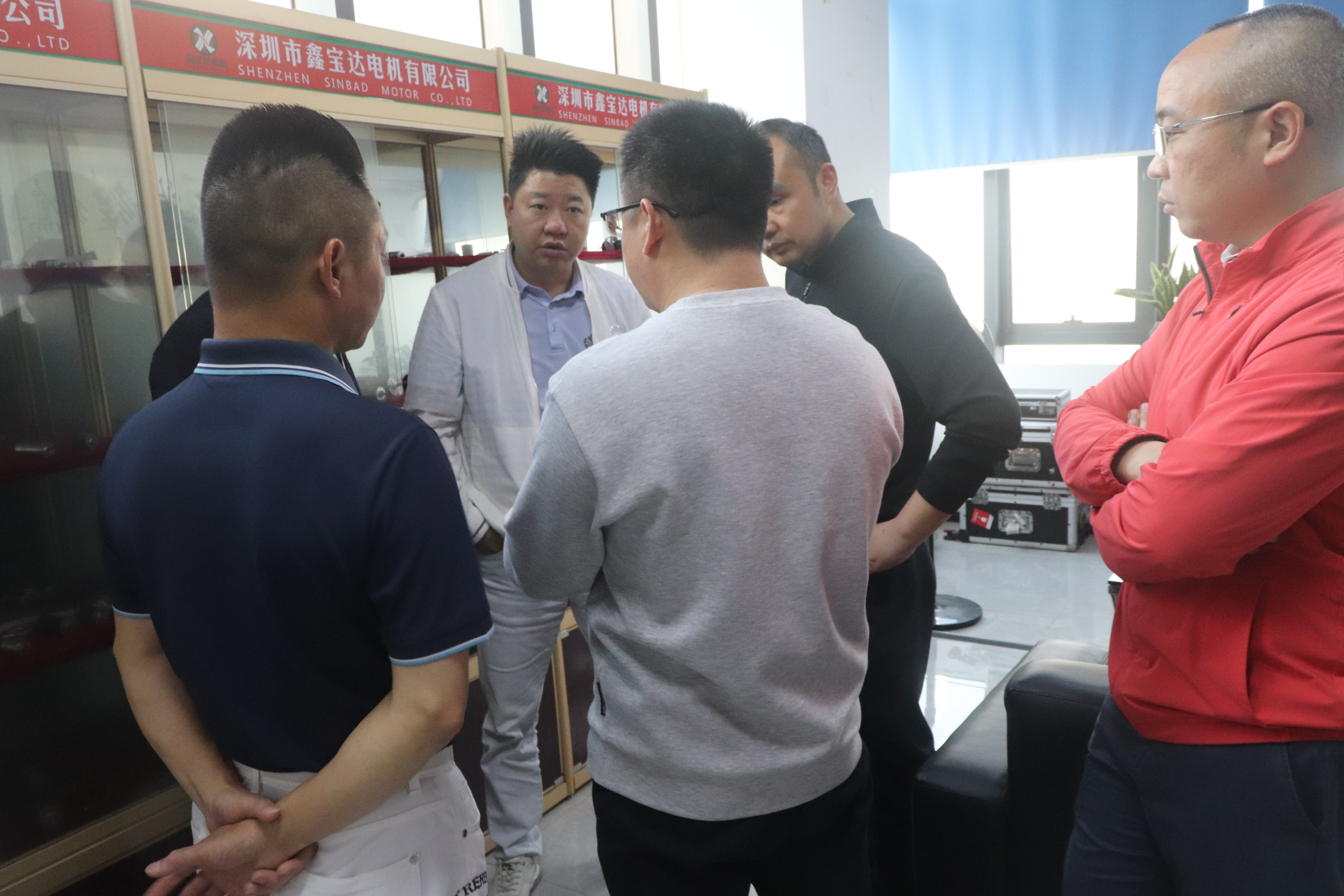 2025.4.7熱烈歡迎客戶一行蒞臨我司參觀指導(dǎo)工作！