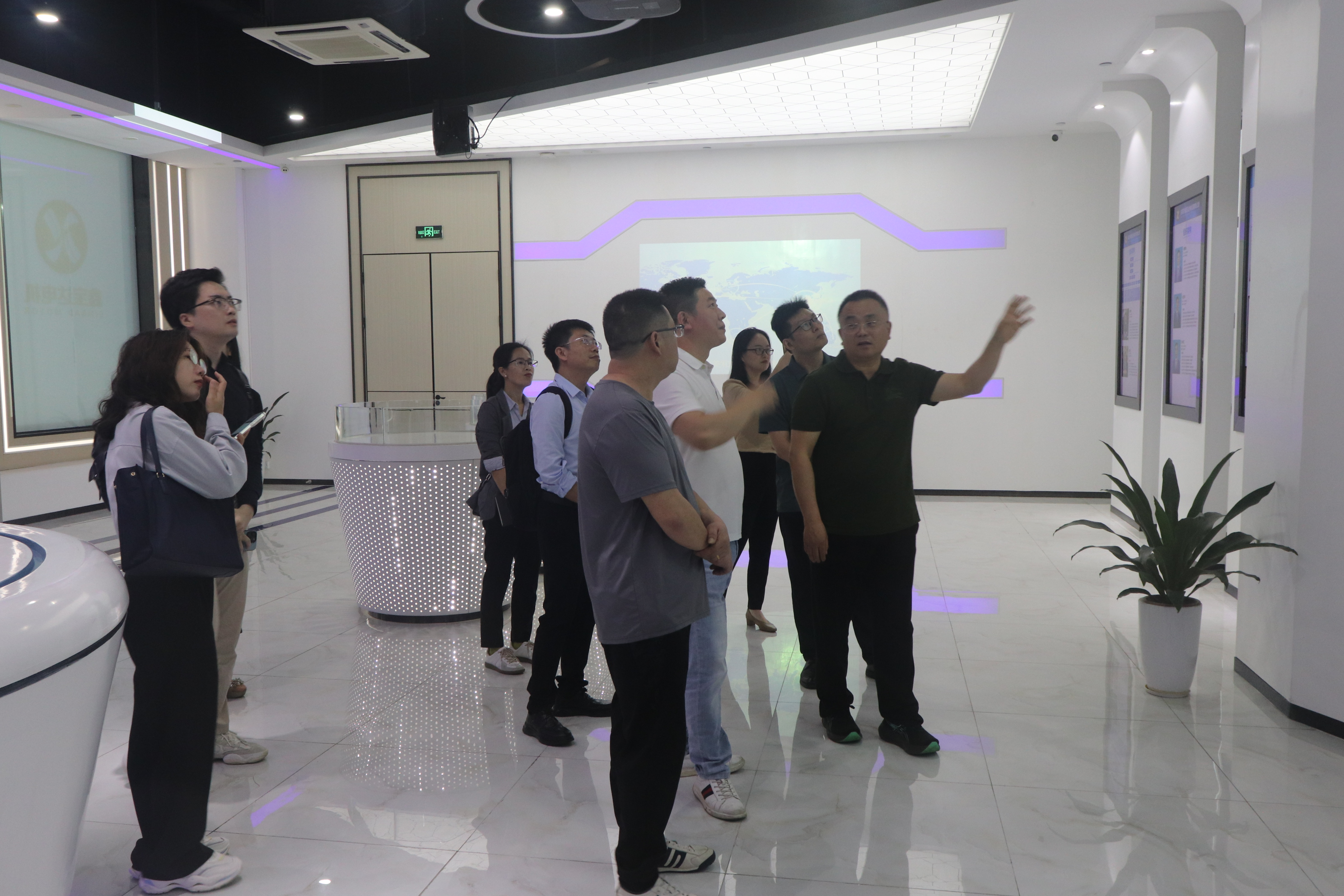 2025.4.27熱烈歡迎深圳客戶蒞臨我司參觀,洽談合作! 2025.4.27熱烈歡迎深圳客戶蒞臨我司參觀,洽談合作!